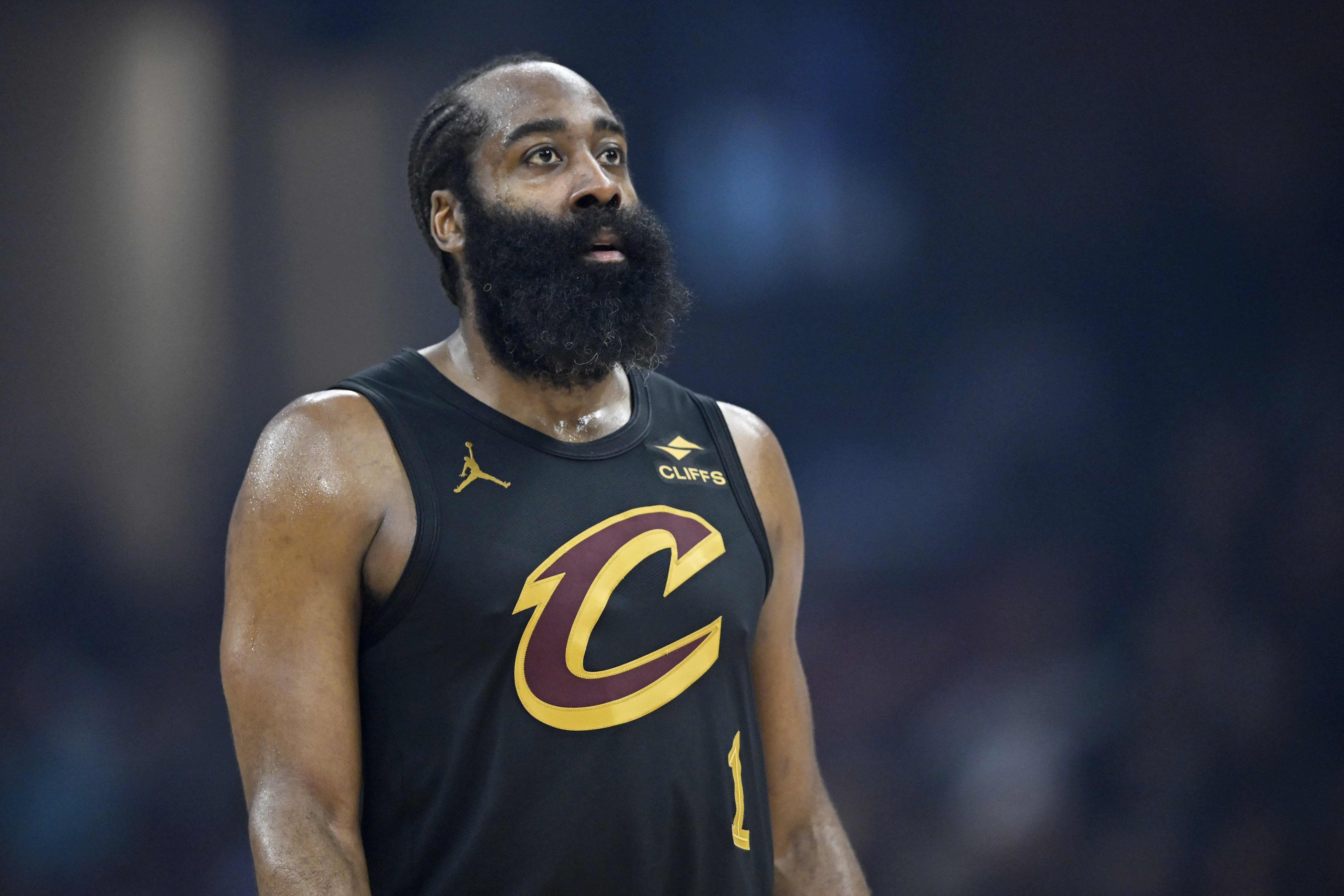 开云官方直播-阿特金森：哈登打出了自己经典式的表现 迫使魔术放弃了无限换防